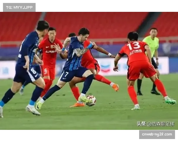 上海海港3-2绝杀武汉三镇，第26轮登顶积分榜